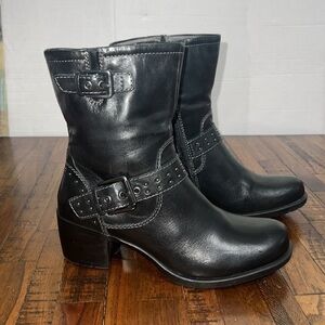 Earth Denali Altitude Black Leather Ankle Boots Buckle Studs Women Size 7